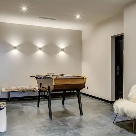 Cheserys, Alpes Travel, Les Praz Sleeps 2-4 * Σαμονί